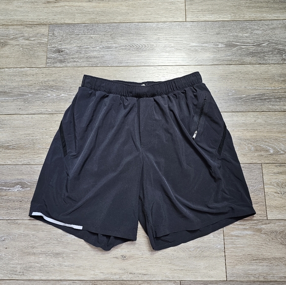 lululemon athletica Other - Mens lululemon shorts sz L